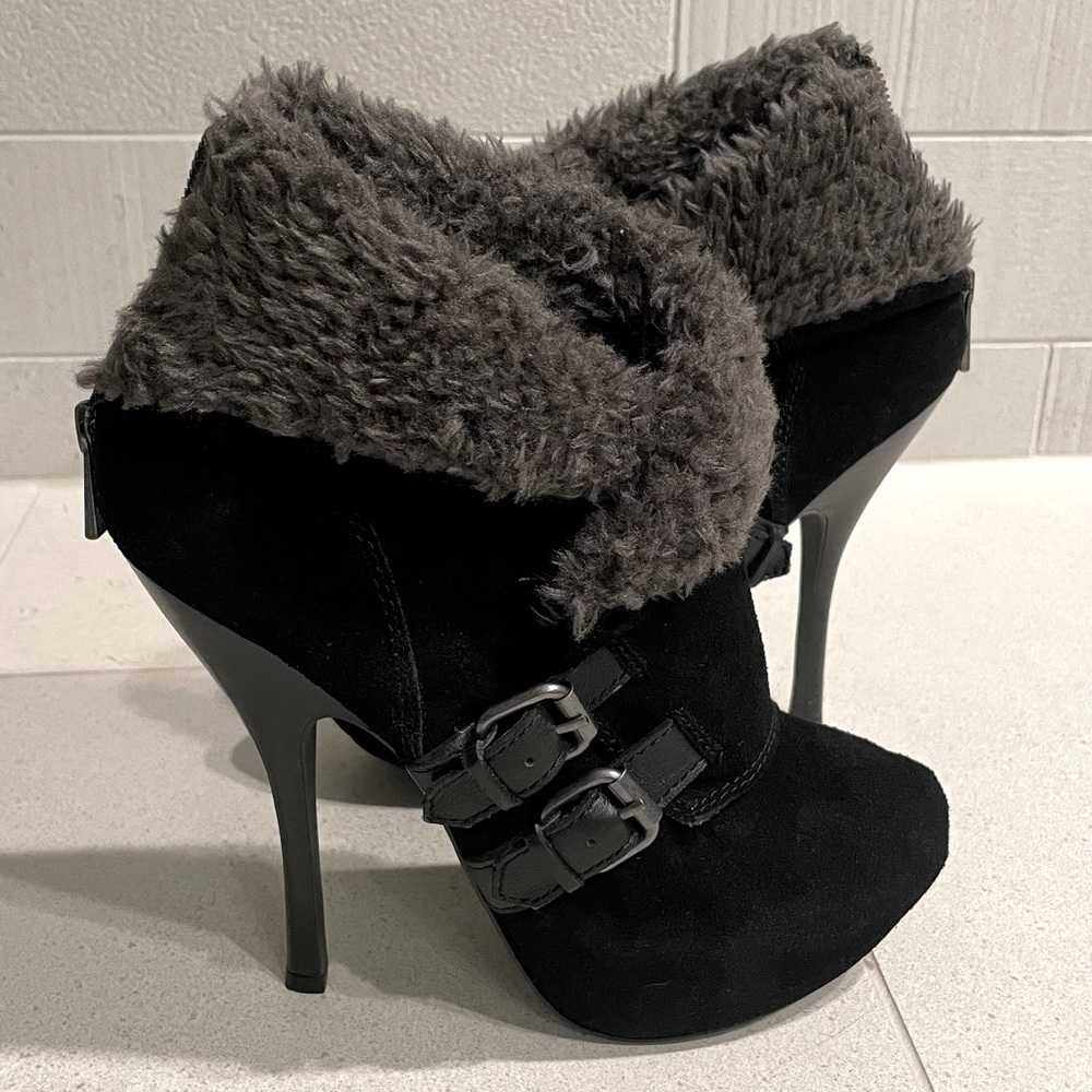 H by Halston black bootie heels with gray fur